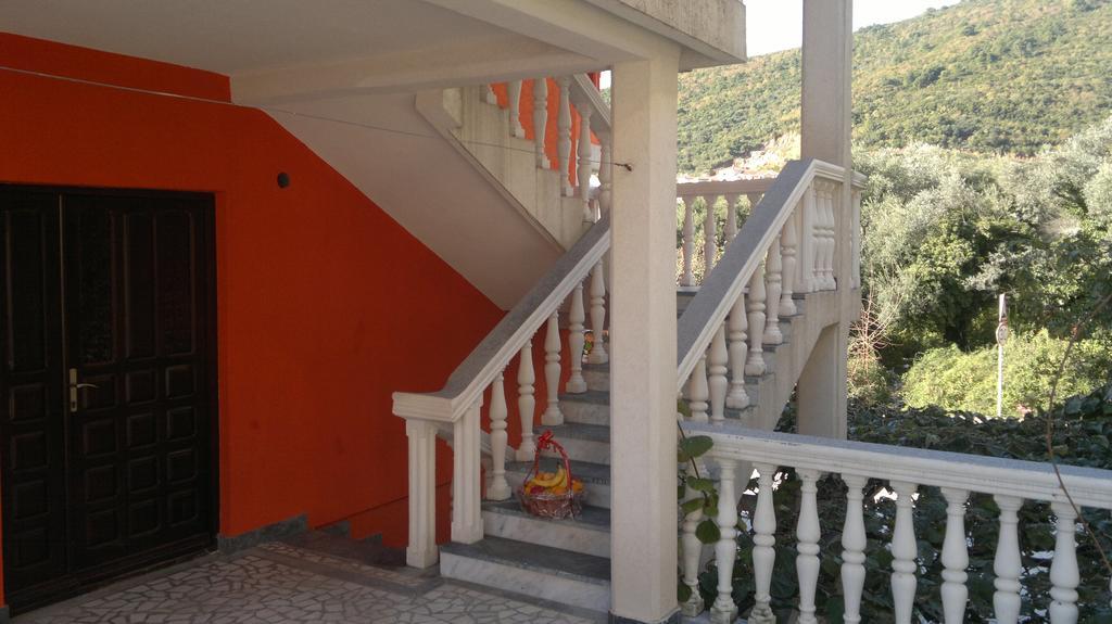 Apartments Holiday Budva Exterior photo