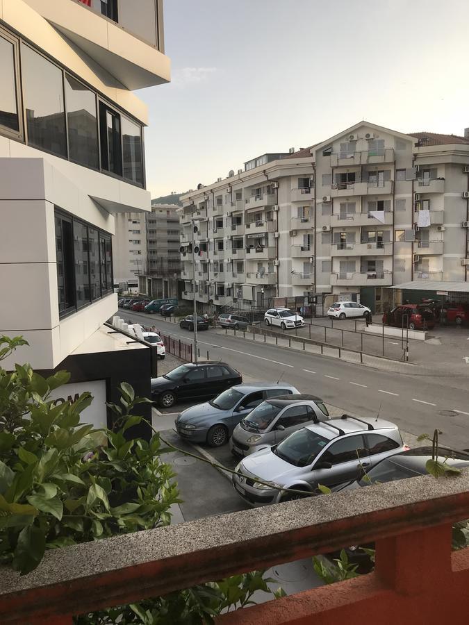 Apartments Holiday Budva Exterior photo